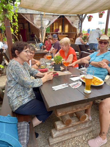 Radtour 2025 - Mittagsrast am See.