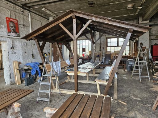 Bau der Außensitzgarnituren