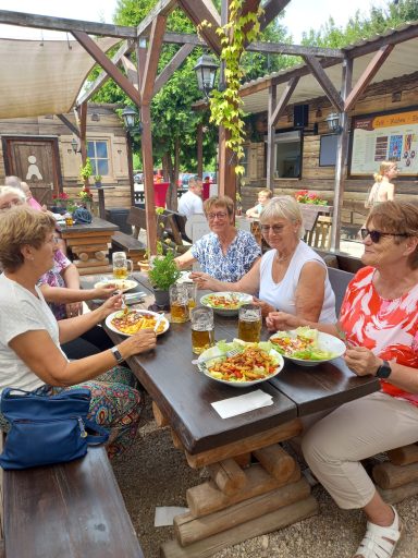 Radtour 2025 - Mittagsrast am See.